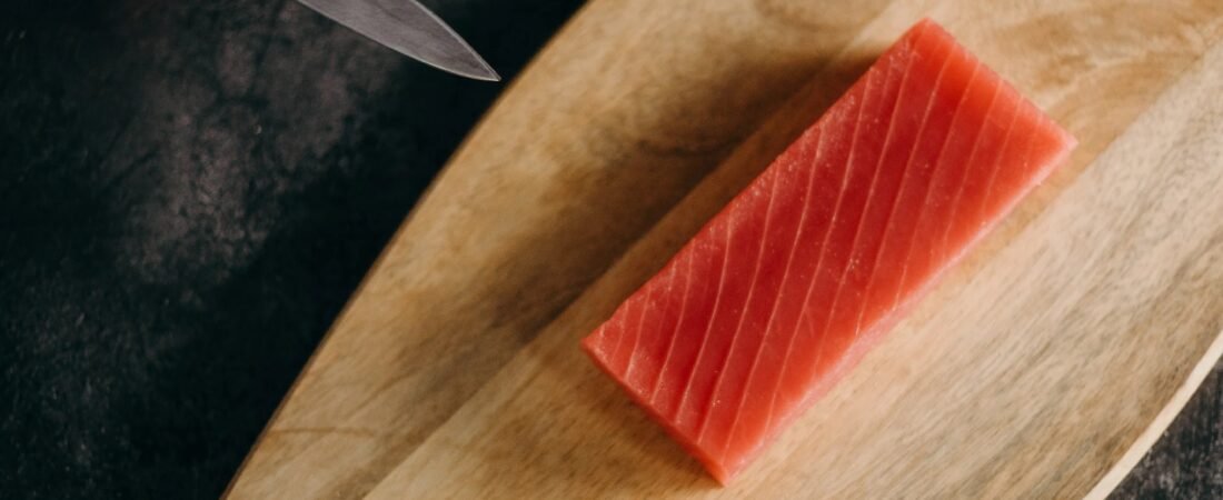 Raw Diet vs. Kibble: What Vets Actually Say